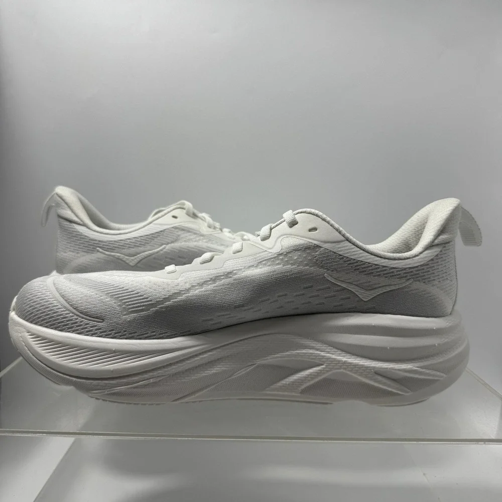Brand New Hoka One One Skyflow White 1155111 FCG Running Shoes Men's Size 9.5